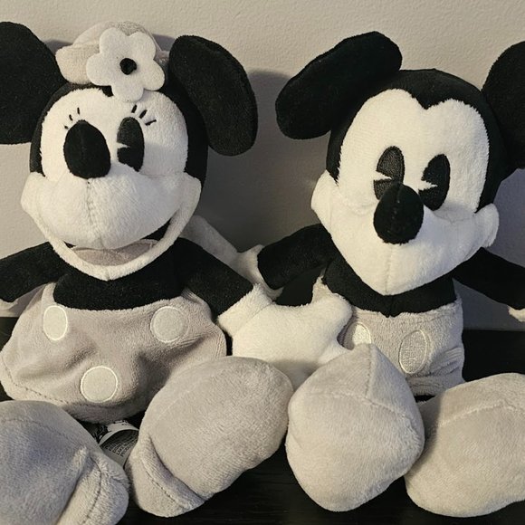 Disney Parks Black and White MIckey and Minnie Mouse Plush Doll Set NWT - Picture 1 of 2